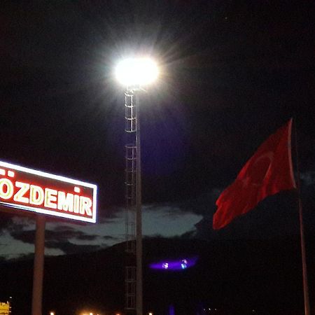 Ozdemir Hotel Pamukova エクステリア 写真